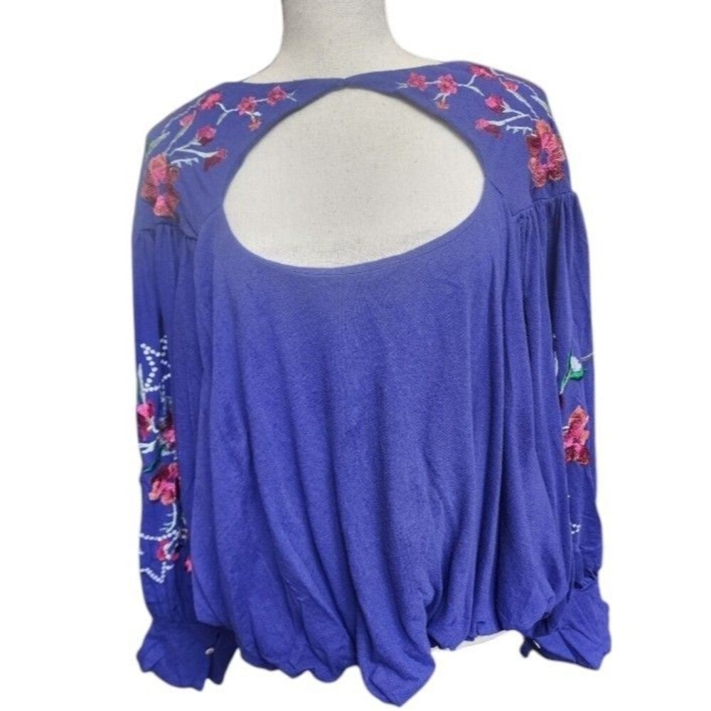 Free People Lita Embroidered Top Size Medium Blue Cutout Back Bubble Hem